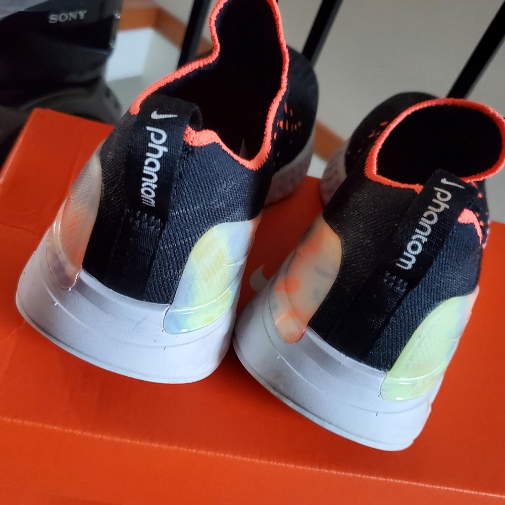 Nike React Phantom Run FK 2 - Black and Bright Mango - Picture 5 of 6